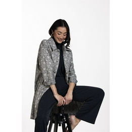 Overview second image: Quinty jacquard coat